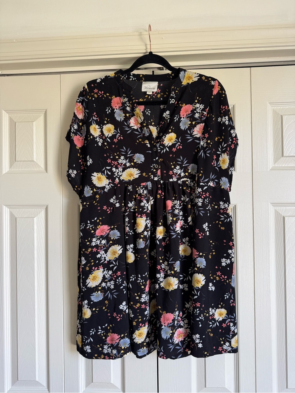 Boutique Blu Heaven Floral Babydoll Blouse Black Size Medium